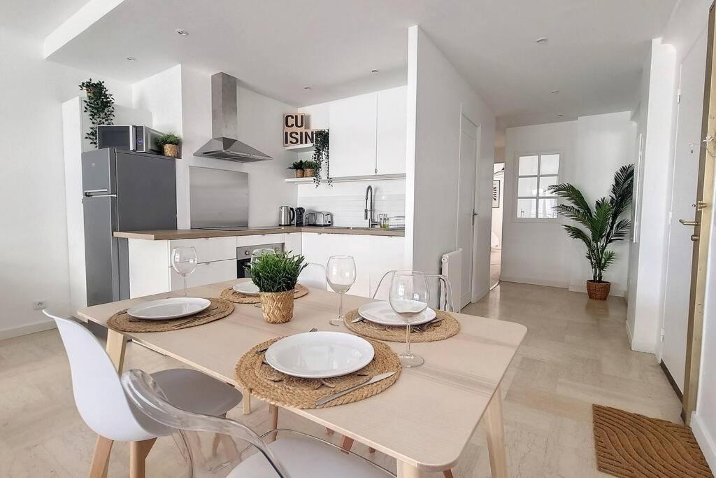 Apartment 3p Refait A Neuf - Parking L430cm X W275cm Antibes